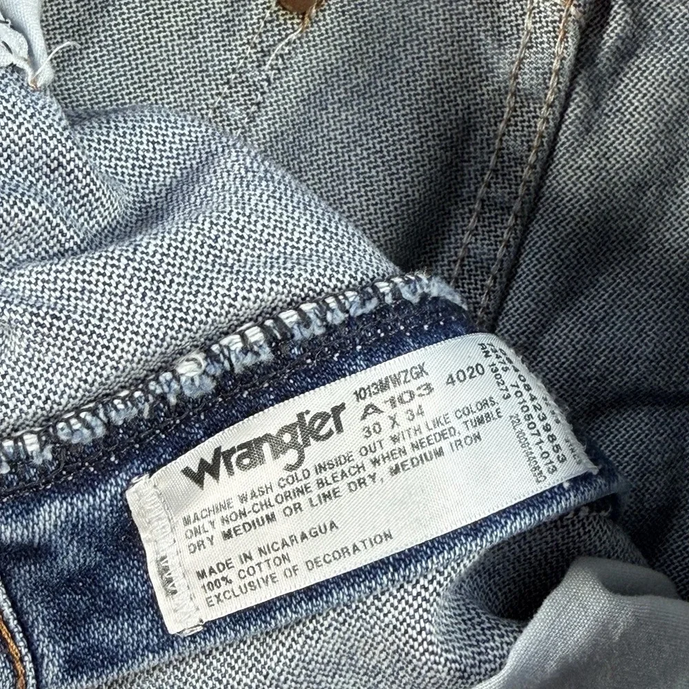 Wrangler Jeans Mens 30x34 Blue Denim 13MWZ Cowboy Western Rodeo Casual Workwear